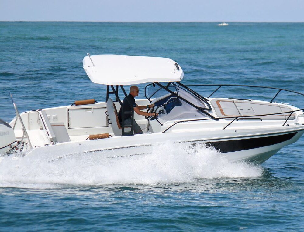 Beneteau Flyer 8 SUNdeck Elegance Nautic Center Menorca