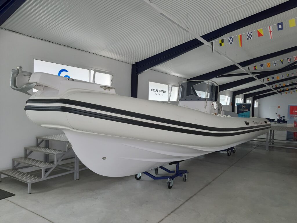 Capelli Tempest 900 OPEN Nautic Center Menorca