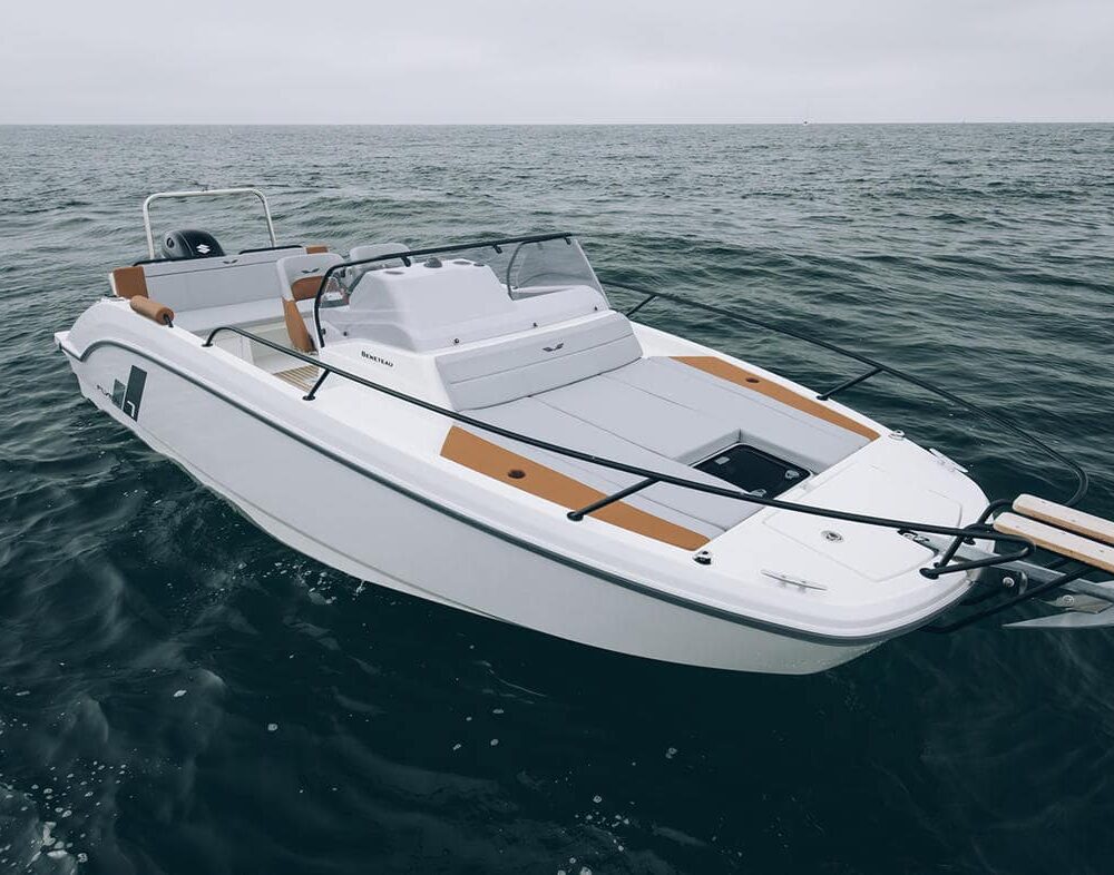 Beneteau Flyer 7 SUNdeck Nautic Center Menorca