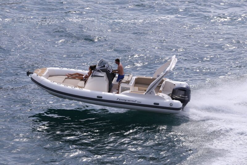 Capelli Tempest 800 Nautic Center Menorca