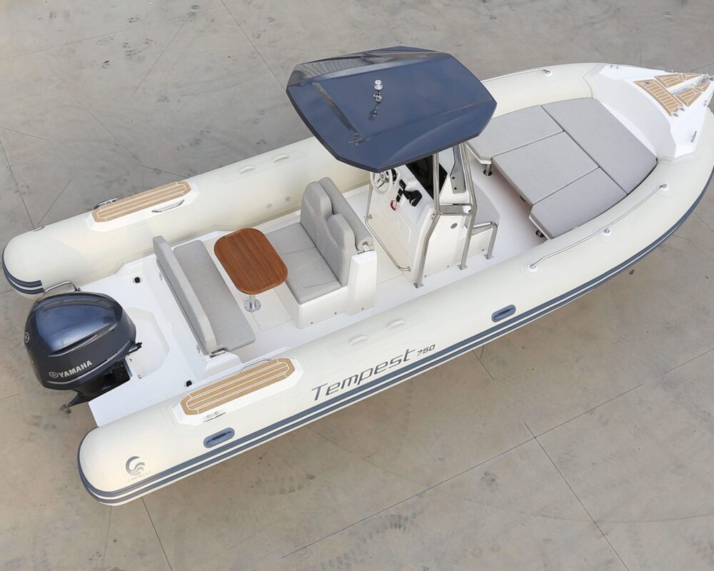 Capelli Tempest 750 LUXE Nautic Center Menorca