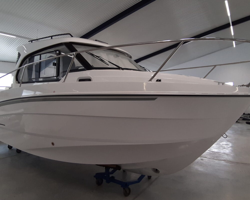Beneteau Antares 8