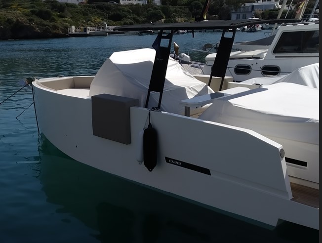 De Antonio Yachts D28 Open